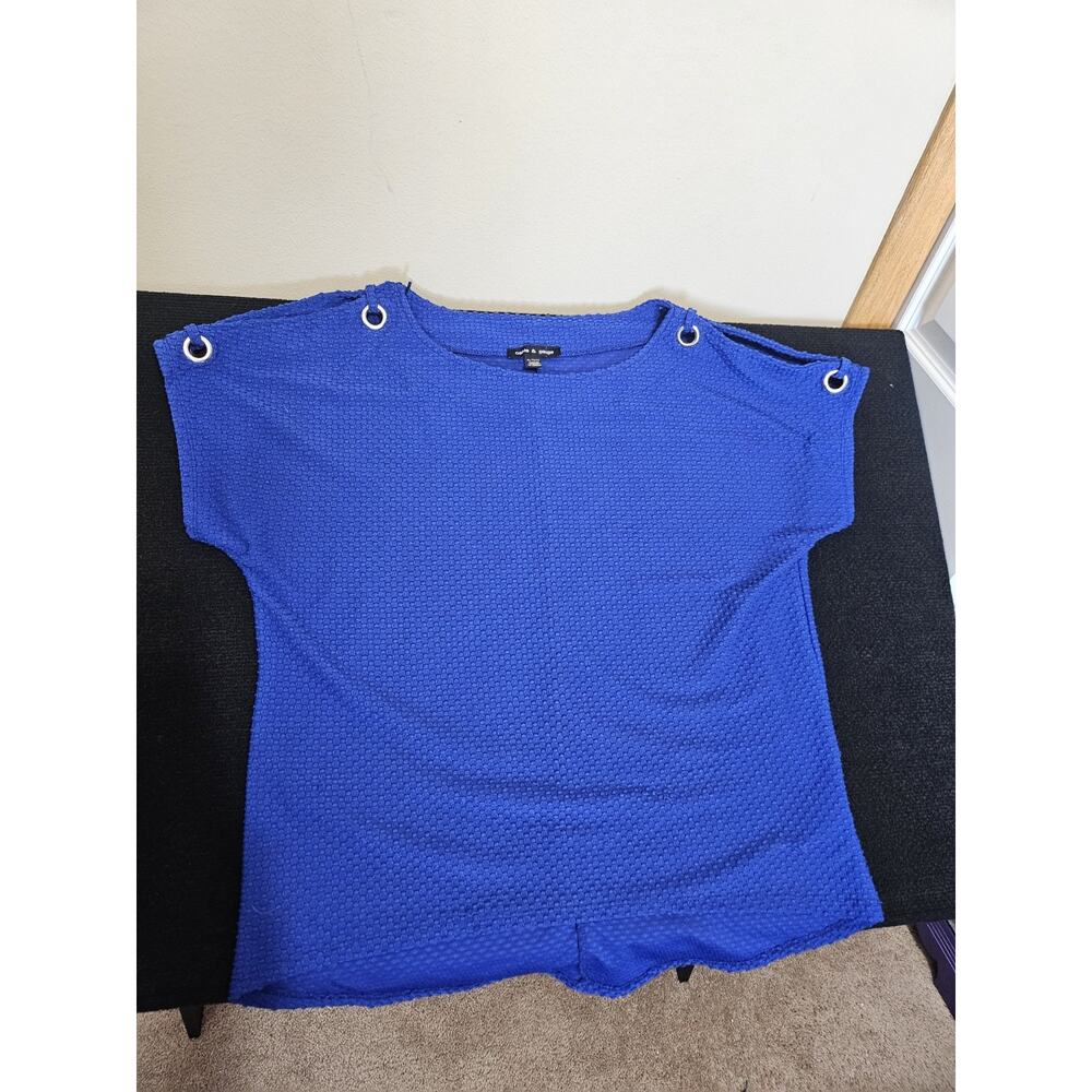 Cable & Gauge Blue Textured Short Sleeve Top with Grommet Details